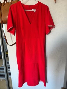 Bright Red V-Neck Midi Dress with Short Sleeves